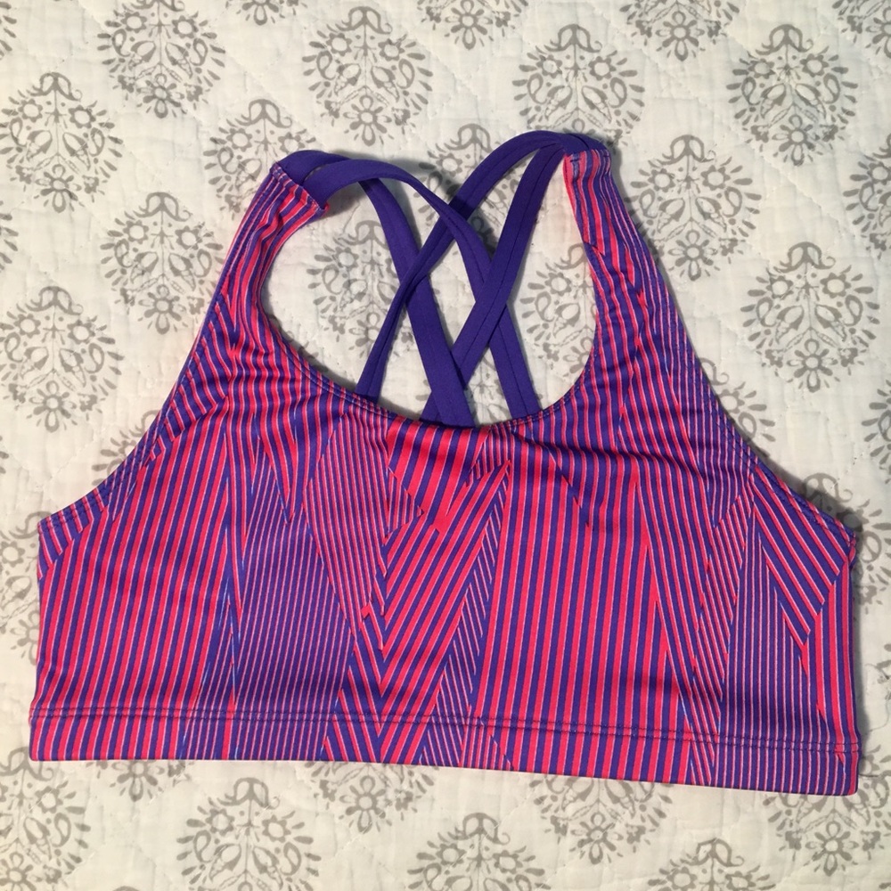Under armor YLG sports bra with a crisscross back.